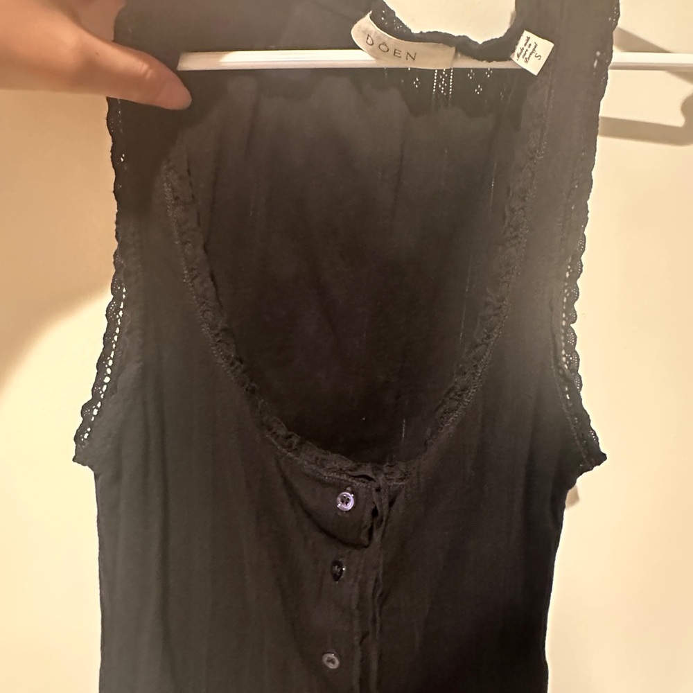 Doen LOIS TANK
IN BLACK QUELLE JOLIE POINTELLE - Picture 2 of 3